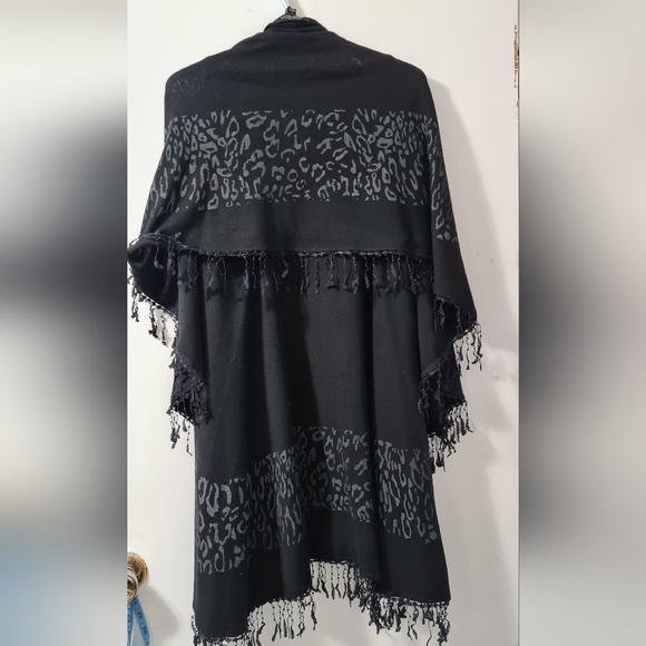 🟡Papillon Vest - Picture 4 of 6